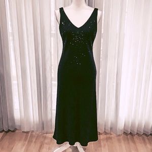 Jones New York Dress Classic Black Sheath EUC